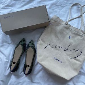 New “The Point” Rothy’s flats in camo size 8.5